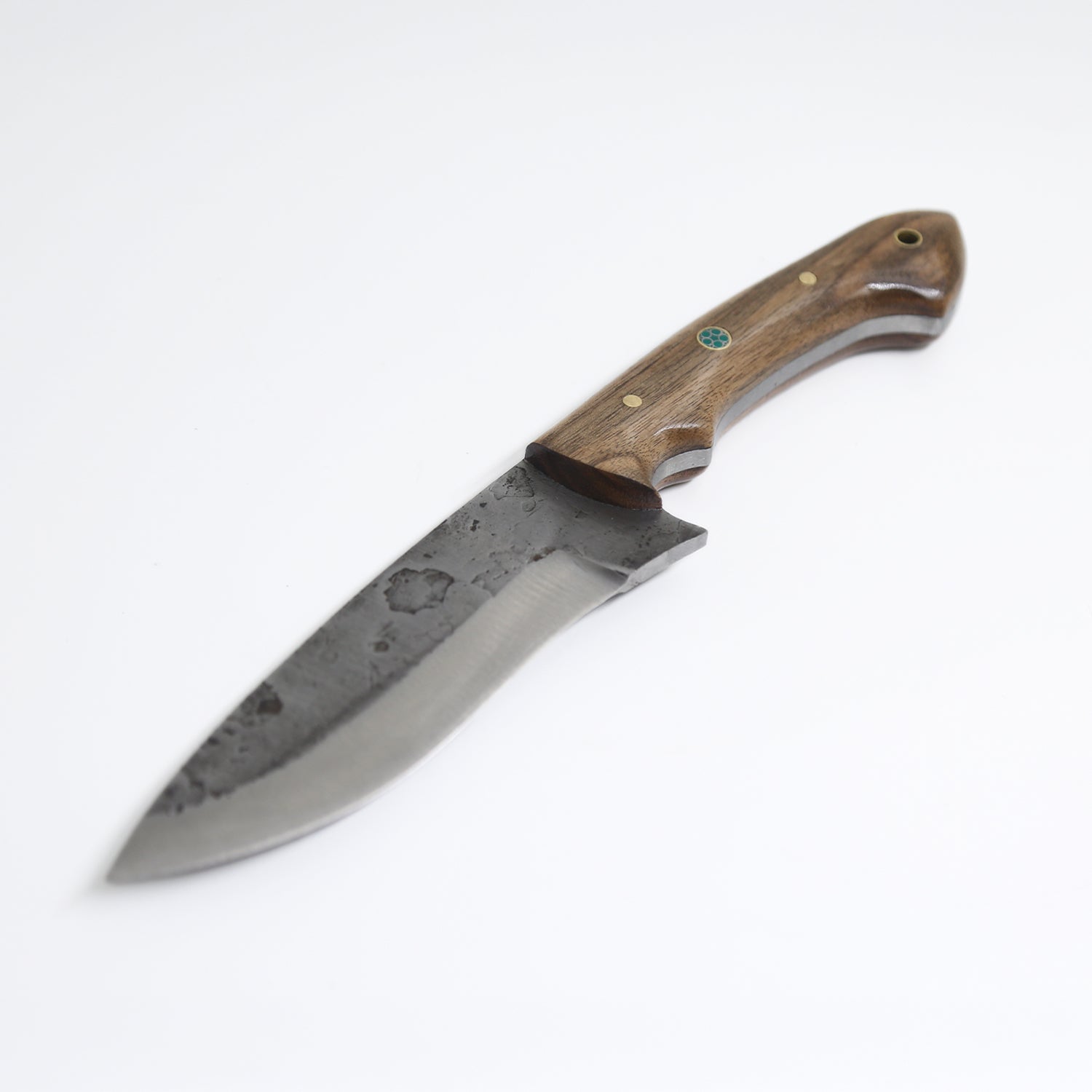 El Yapımı Dövme Av Bıçağı – Ceviz Saplı, 5160 Çelik, Deri Kılıflı Premium Kamp & Av Bıçağı